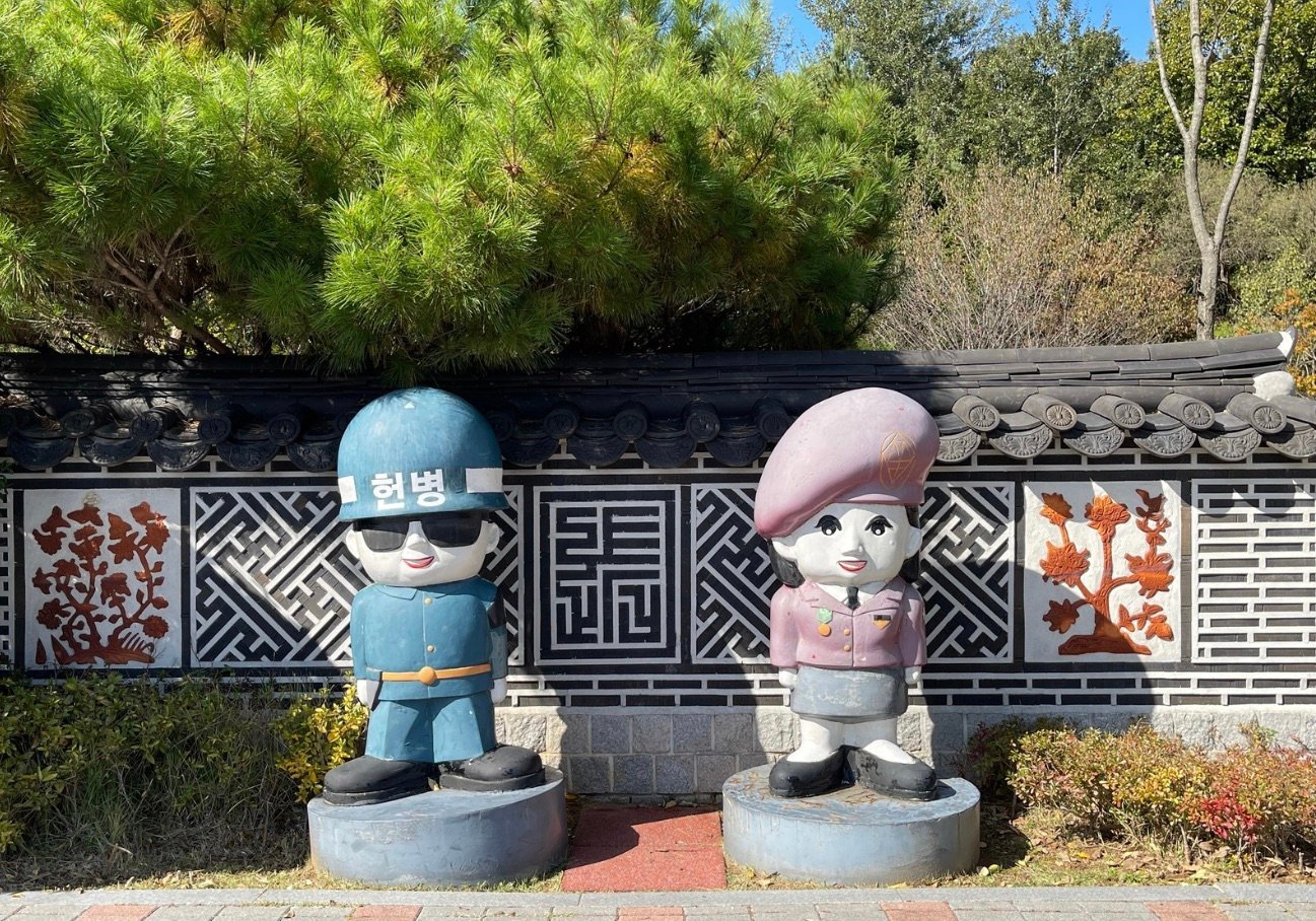 DMZ Statues